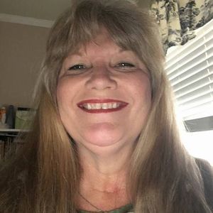 Meet your Posher, Elaine